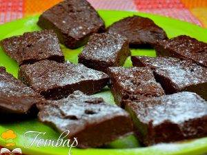 Готвар, рецепта - Лесен шоколадов сладкиш с две съставки и без печене