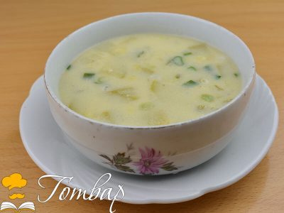 Здравословна супа от тиквички с къри